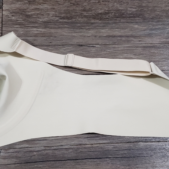 Cacique bra 44c - Picture 7 of 7